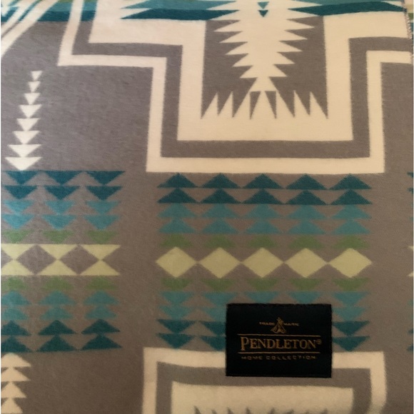 Pendleton Bedding Pendleton Home Collection Luxe Throw Poshmark